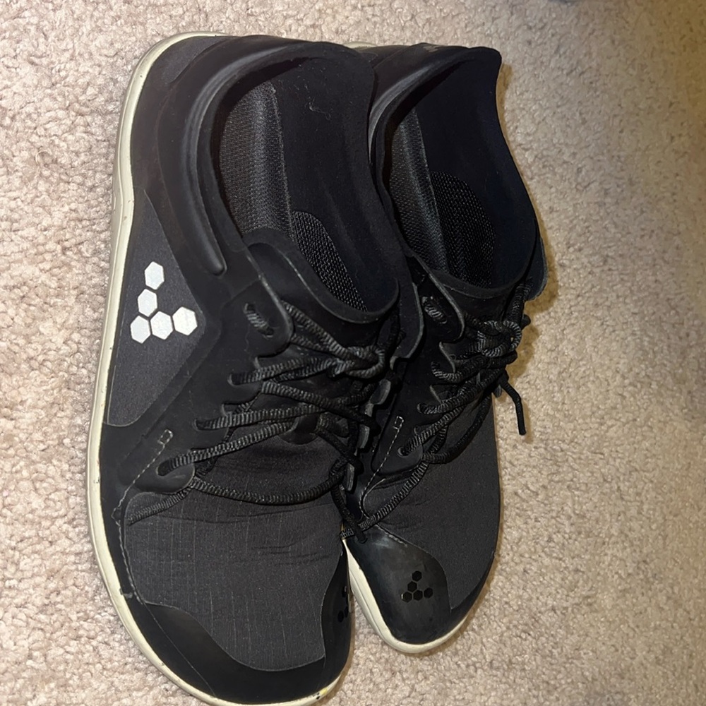 Used Black Vivo Barefoot All Weather 42 Men’s